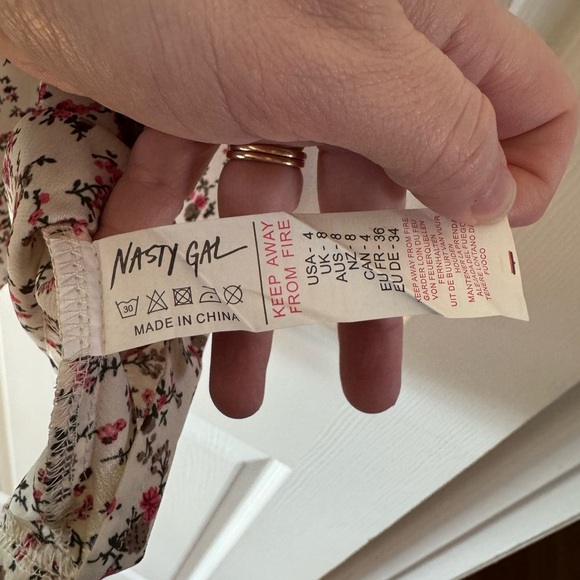 NWT Nasty Gal In Bloom Floral Strapless‎ Romper Size 4 - Picture 6 of 13